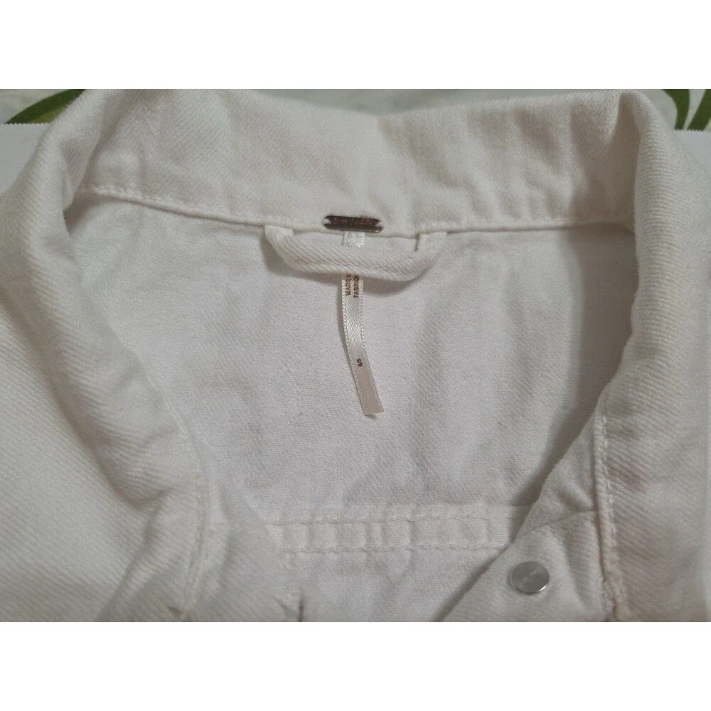 Free People Classic White Denim Trucker Jacket - Size Small - Picture 7 of 12